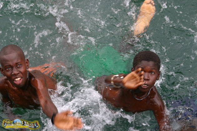 B.World Connection  à  GOREE