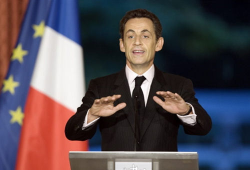 Les 137 mesures de Sarkozy pour l'outre-mer accueillies froidement par le LKP