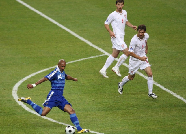 ANELKA, L'HOMME QUI TOMBE À PIC